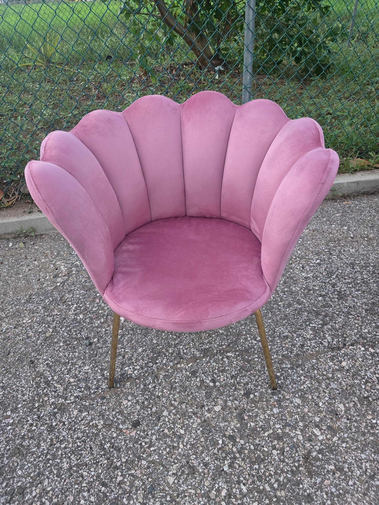 PINK VELVET CHAIR