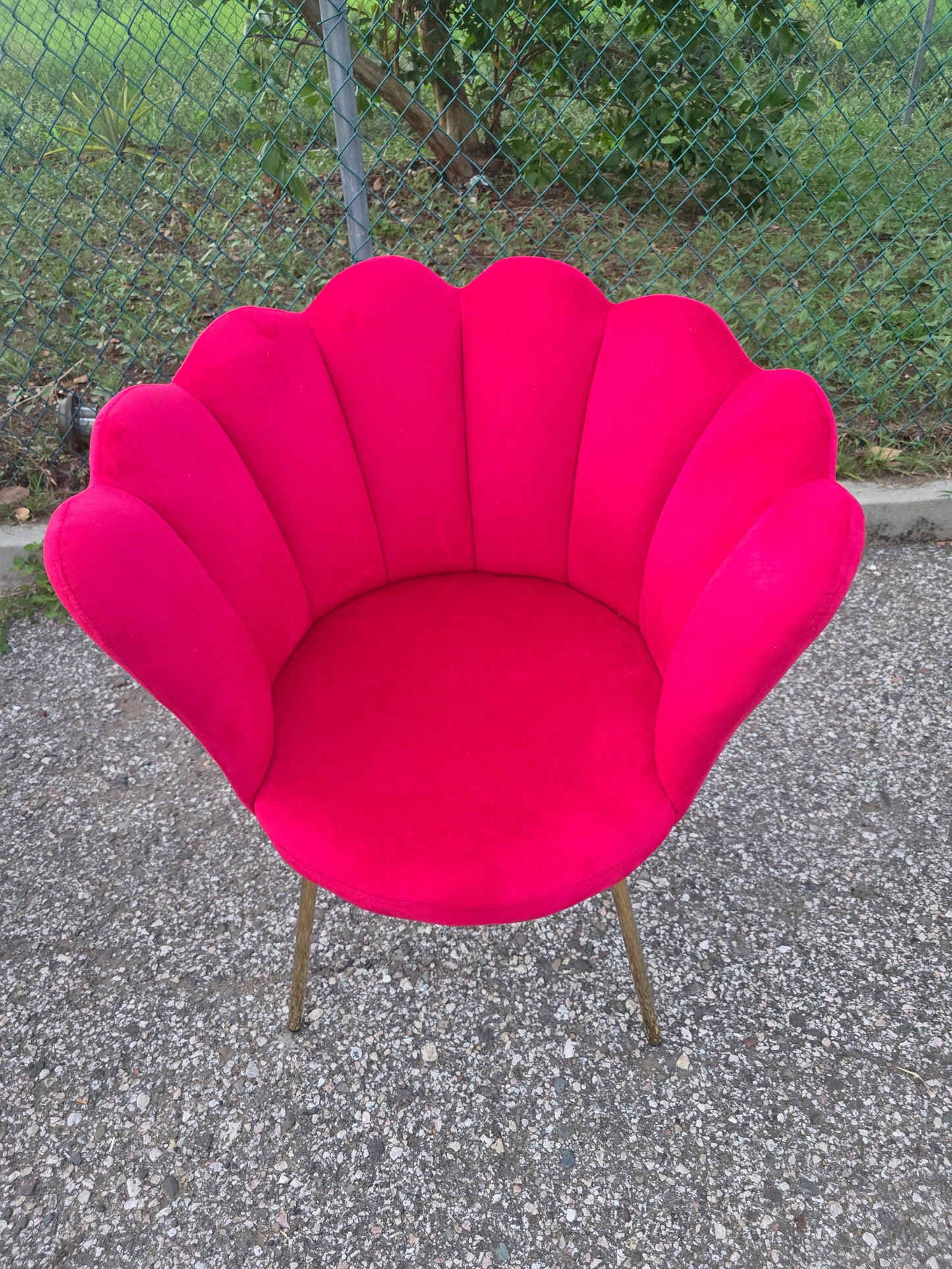 RED VELVET CHAIR