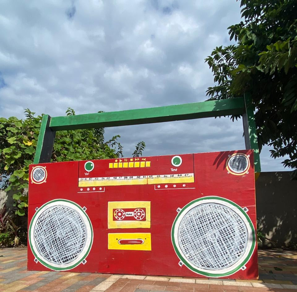 Boom Box Bar Counter