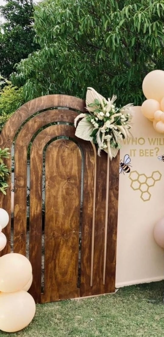 Rustic Arch – Event Rentals