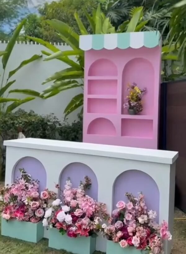 Lily Bar
